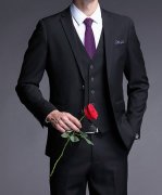 結婚西服選什么顏色好？
